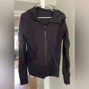 Lululemon water resistant jacket